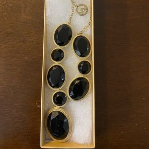 Beautiful trifari necklace